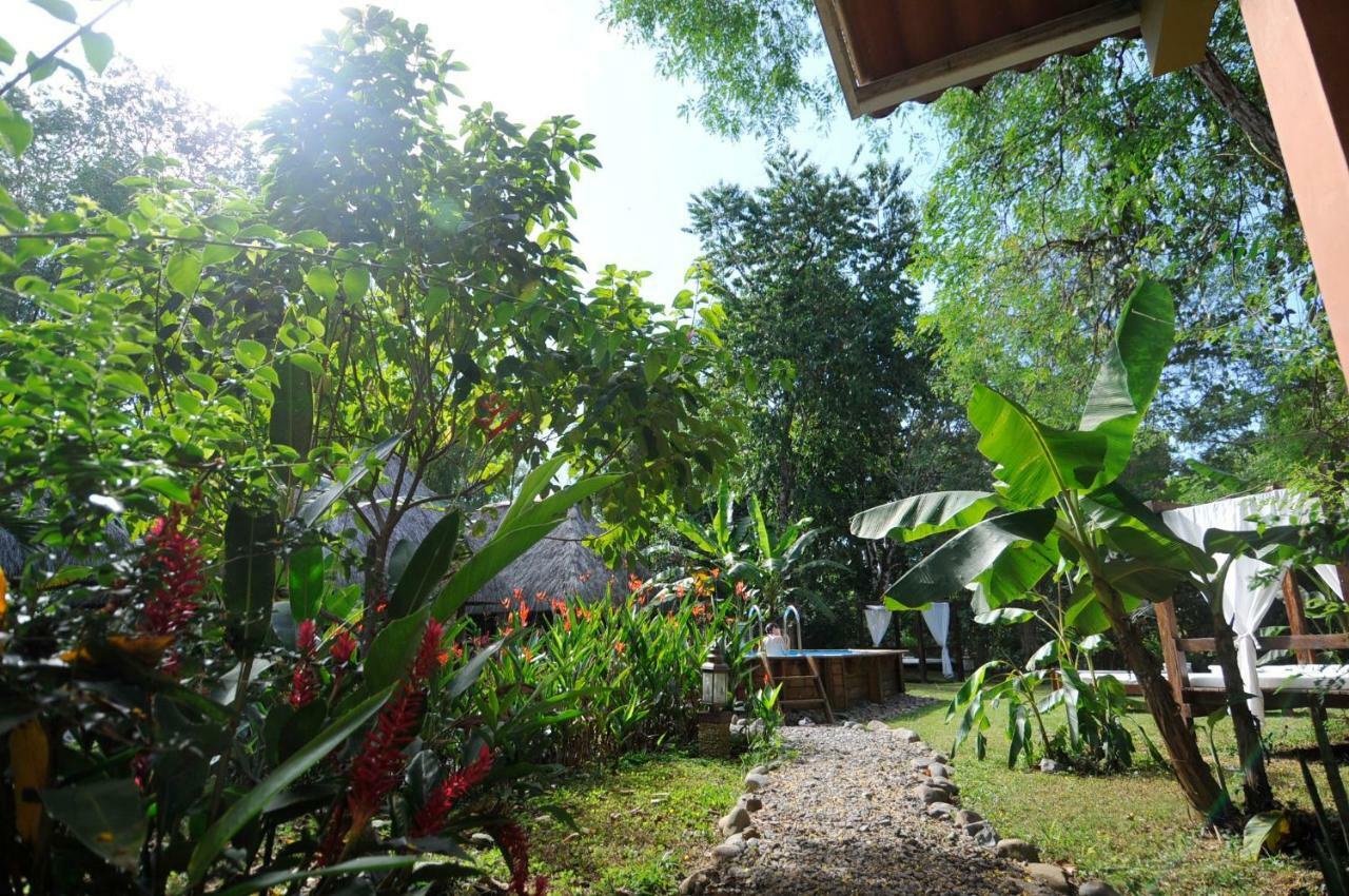 لاس لاخاس Naturalmente Boutique Bungalows Y Cocina Mediterranea المظهر الخارجي الصورة