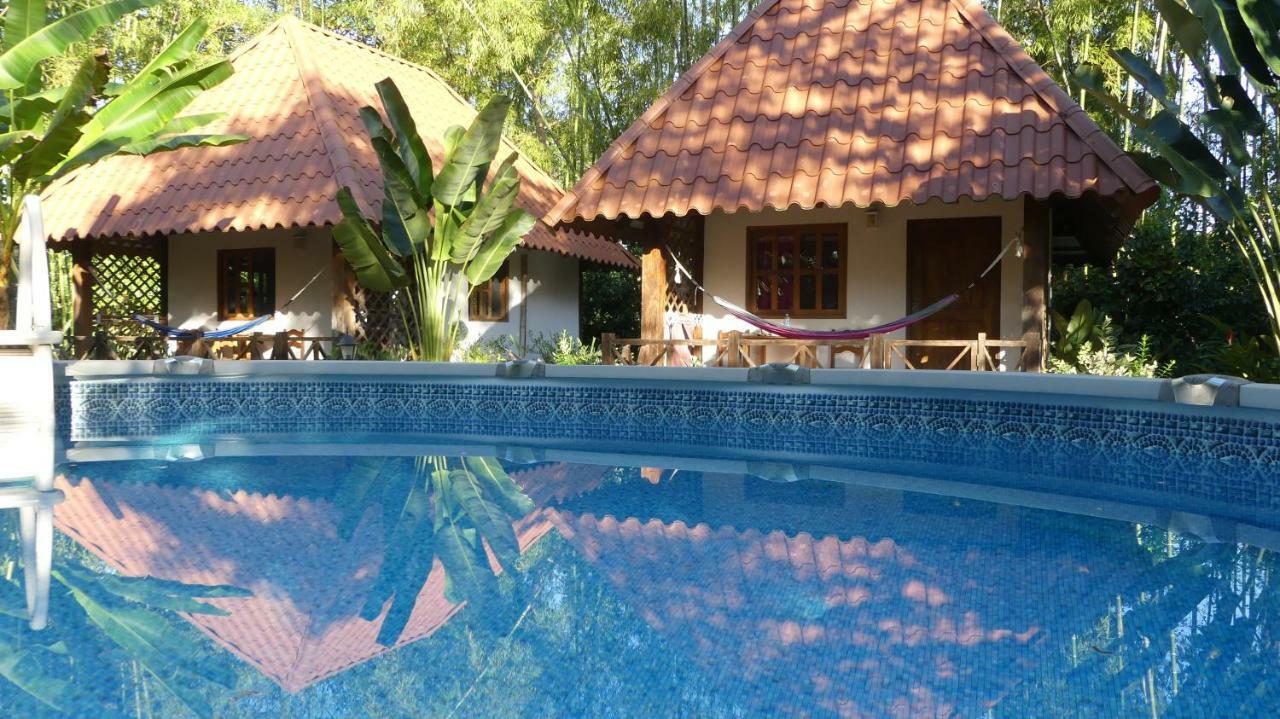 لاس لاخاس Naturalmente Boutique Bungalows Y Cocina Mediterranea المظهر الخارجي الصورة